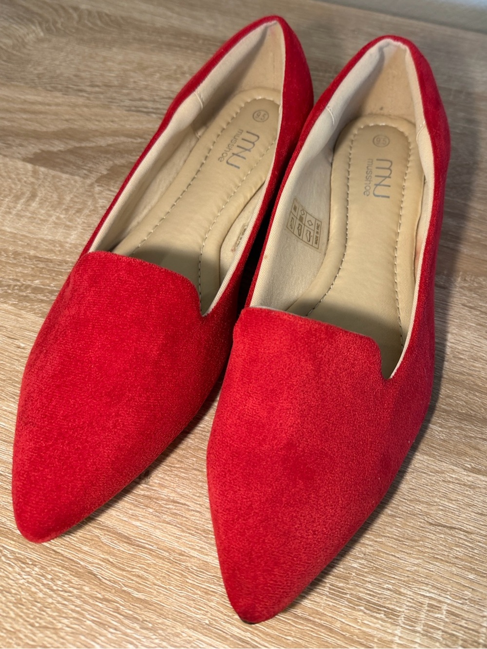 Musshoe Red Suede Pointed Toe Comfort Flats Size 9.5